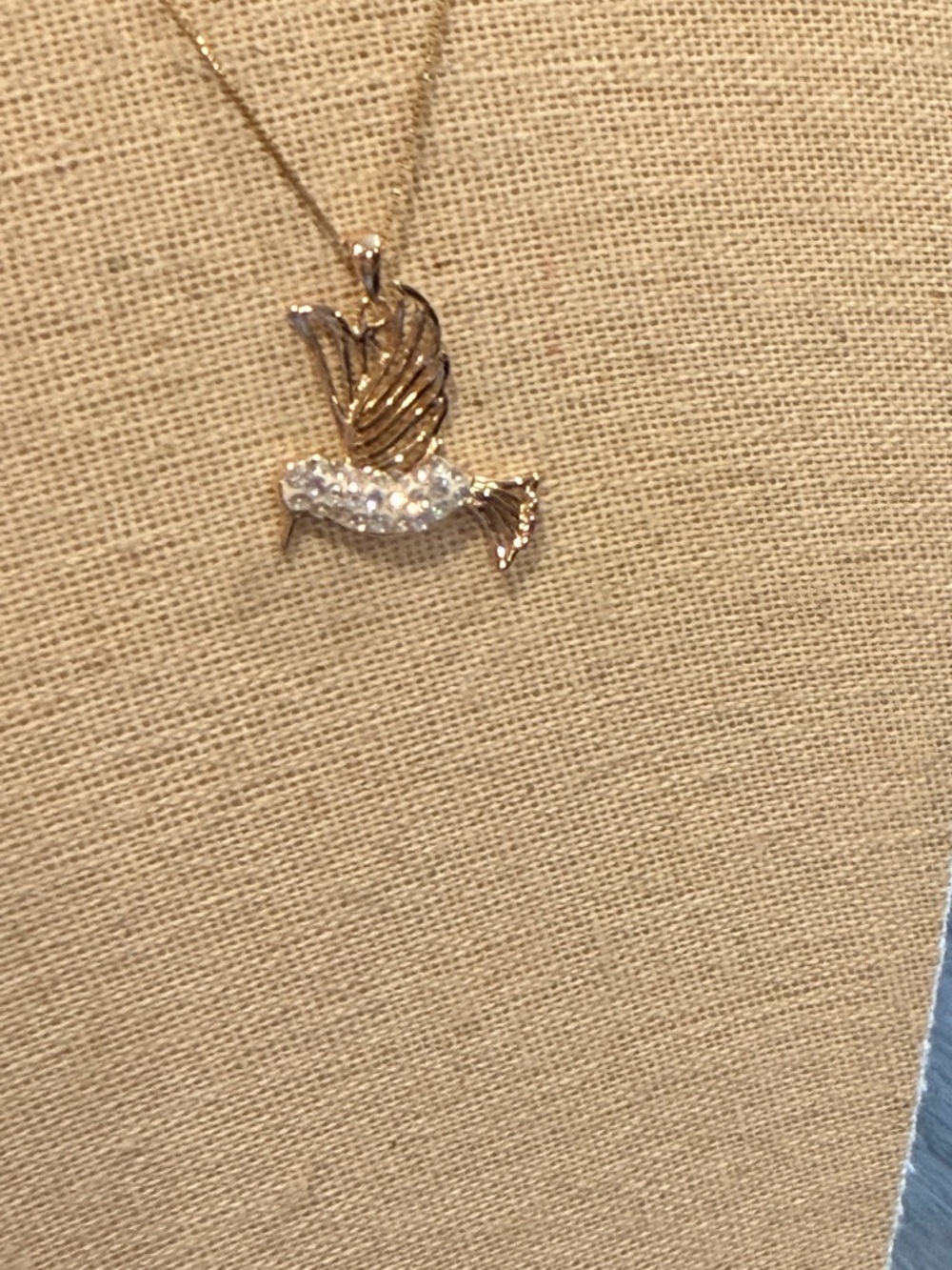 14k Gold 18” necklace with gold tone and crystal hummingbird - Picture 2 of 6
